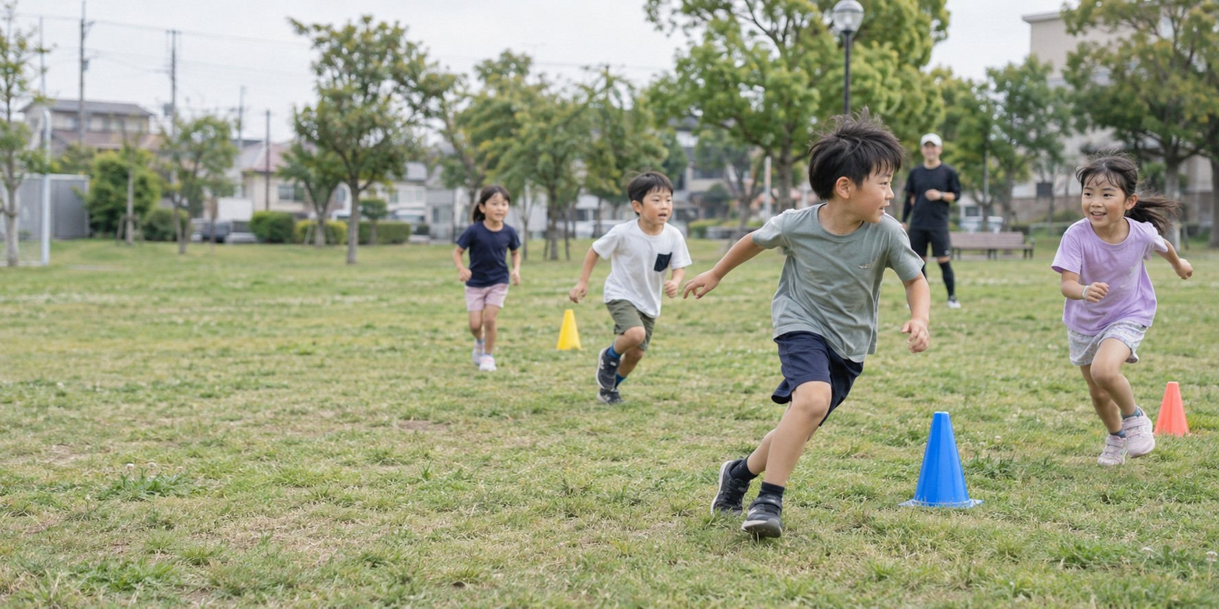 公園で運動遊びをする子どもたち（AI生成イメージ）